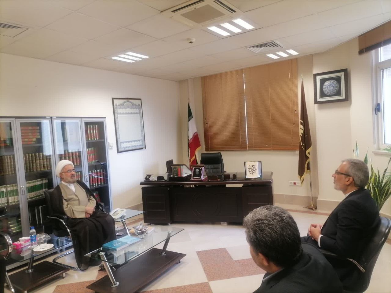 مدیر عامل ایرنا از بنیاد بین المللی اسرا و کتابخانه خسروشاهی بازدیدکرد